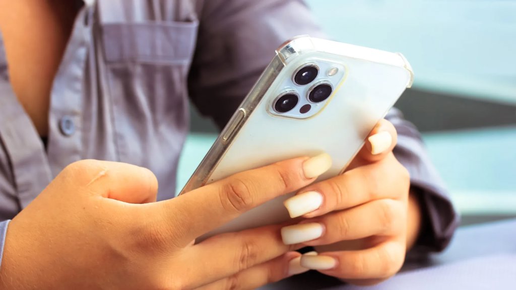 Scientists create clear nail polish that lets you use touchscreens with long nails | ScienceDaily