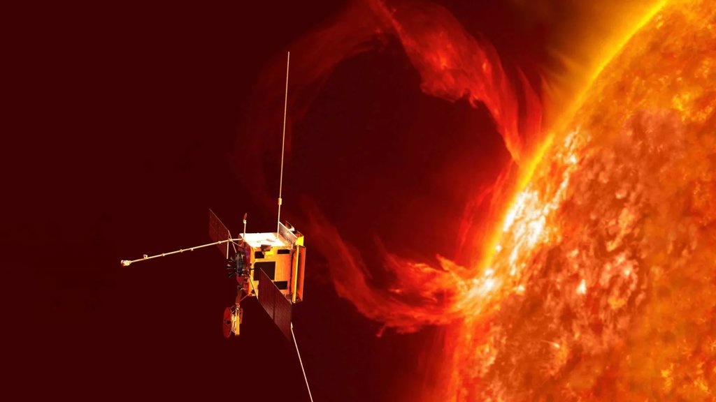 Spacecraft capture the Sun building a massive superstorm | ScienceDaily