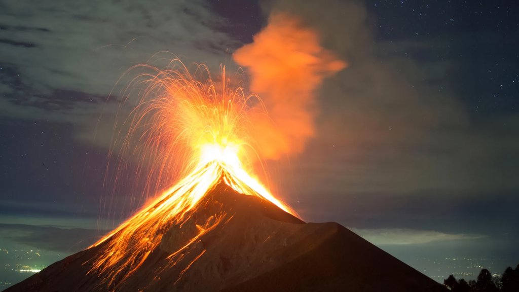 The mystery of volcanoes that don’t explode finally has an answer | ScienceDaily