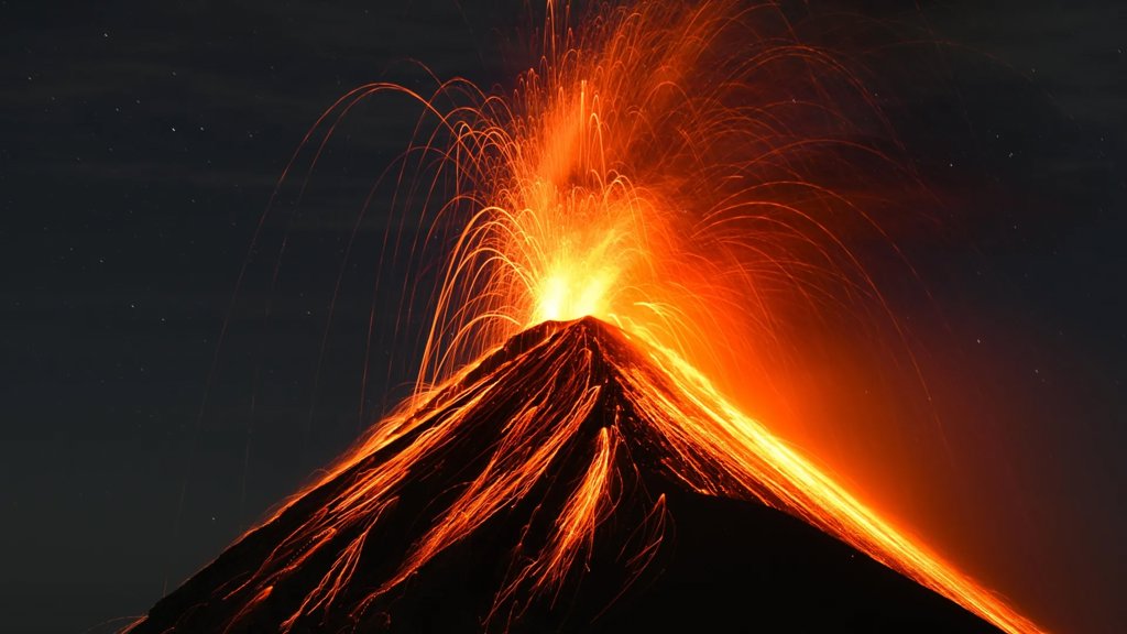 Scientists just discovered a tiny signal that volcanoes send before they erupt | ScienceDaily
