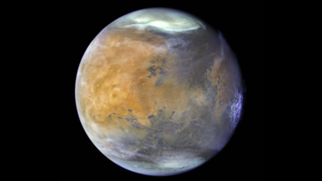 Scientists stunned as Mars dust storms blast water into space | ScienceDaily