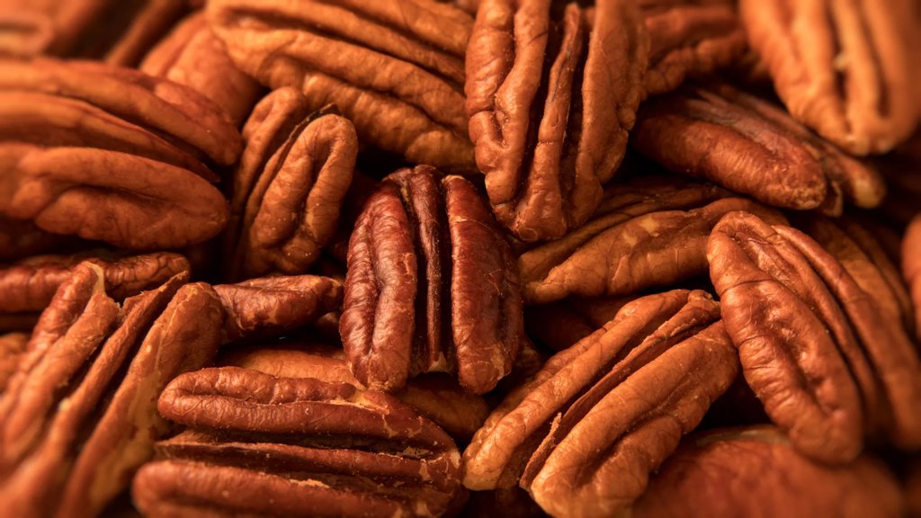 Pecans found to improve cholesterol and boost heart health | ScienceDaily