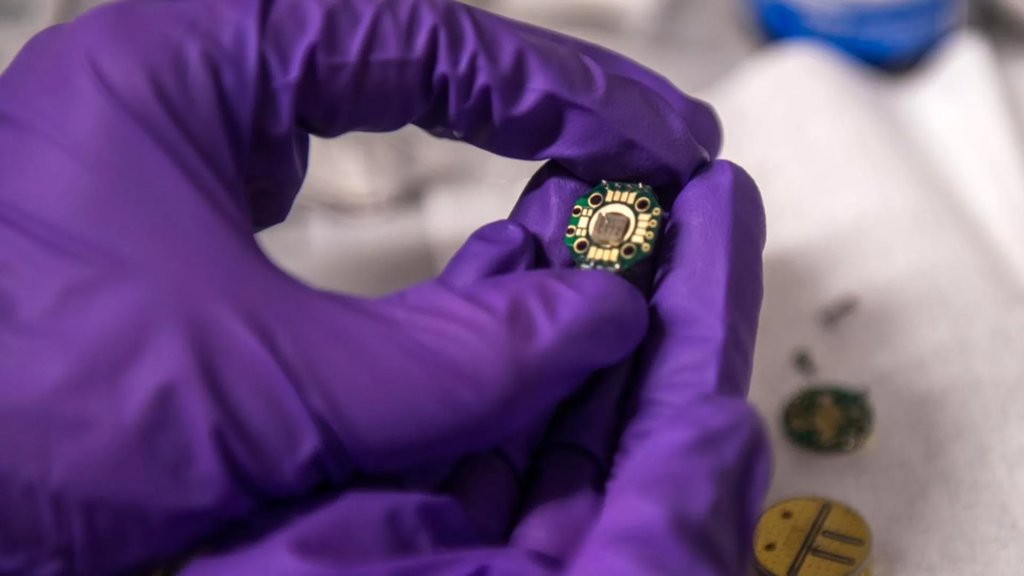 Scientists say quantum tech has reached its transistor moment | ScienceDaily