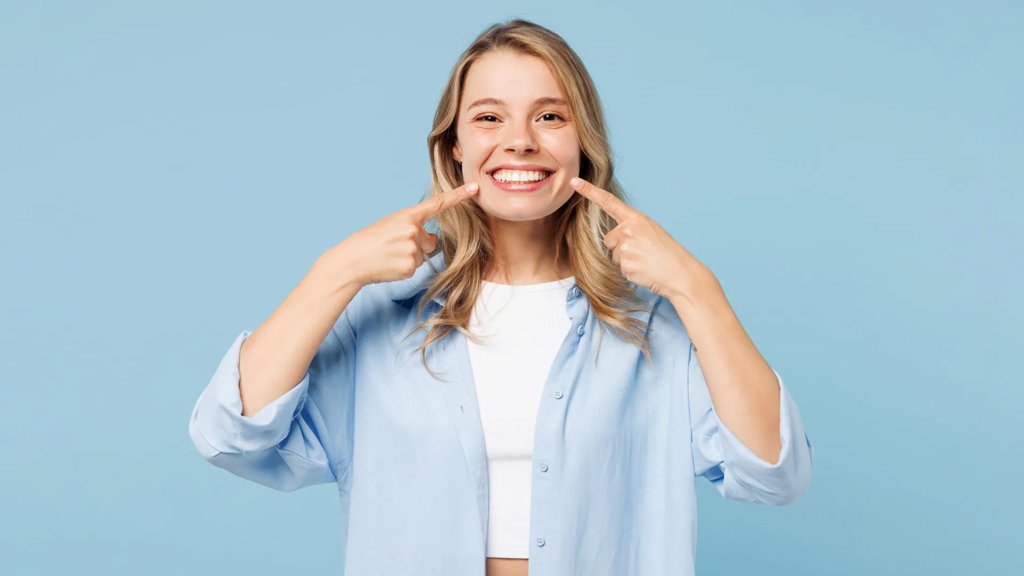 New toothpaste stops gum disease without killing good bacteria | ScienceDaily