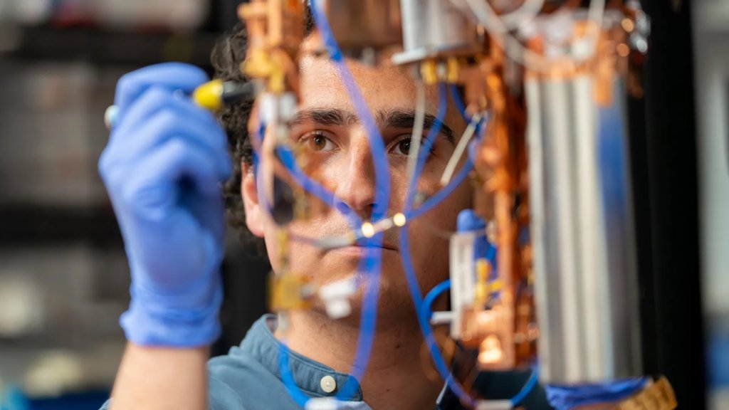 A “quantum bath” puts quantum entanglement on autopilot | ScienceDaily