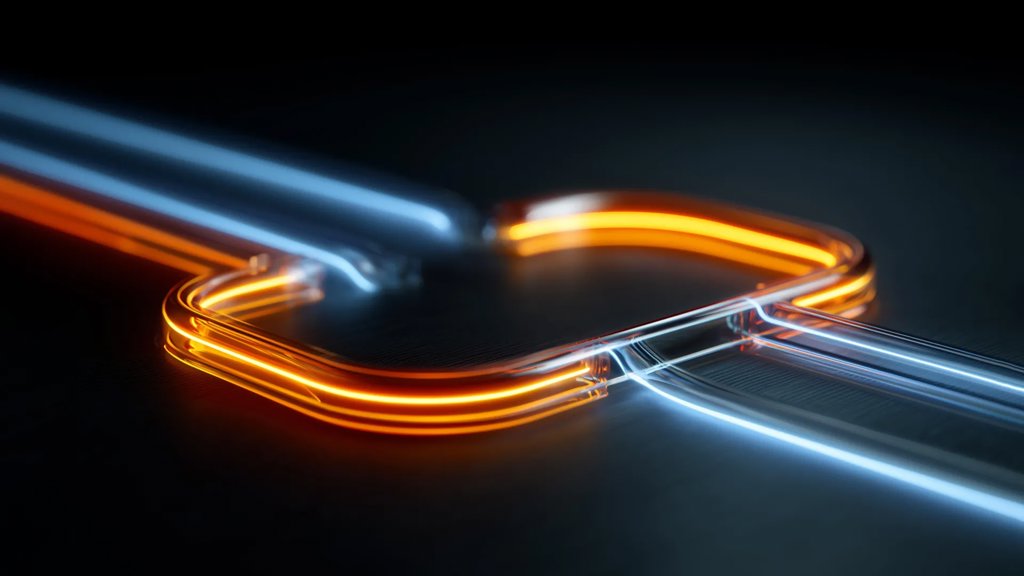 Scientists create ultra-low loss optical device that traps light on a chip | ScienceDaily