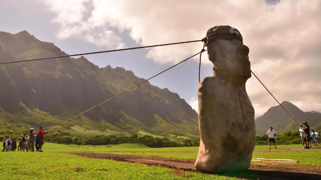Scientists just proved the moai could walk, solving a 500-year mystery | ScienceDaily