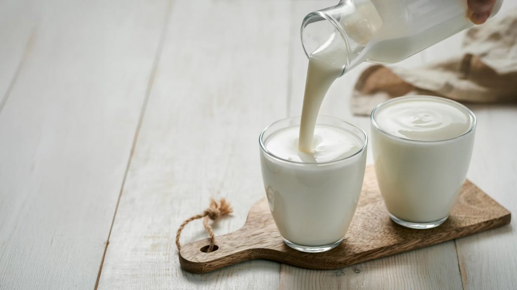 This kefir and fiber combo beat omega-3 in slashing inflammation | ScienceDaily