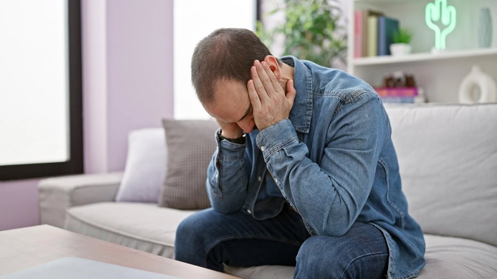 Popular hair-loss pill linked to depression and suicide | ScienceDaily