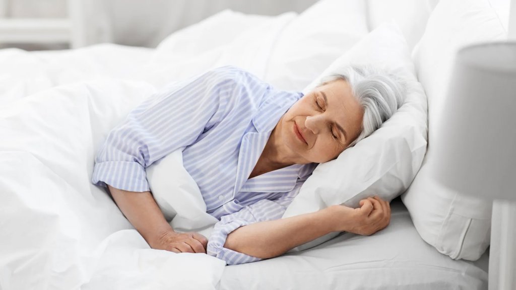 This bedroom temperature could help older adults sleep with less stress | ScienceDaily
