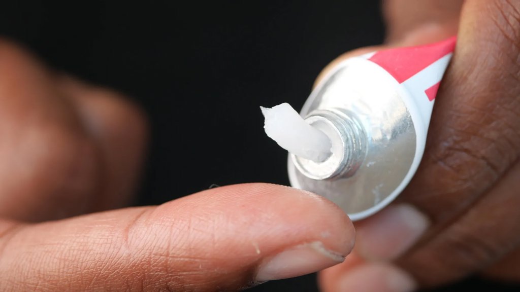 Breakthrough drug reverses aging in skin and dramatically speeds healing | ScienceDaily