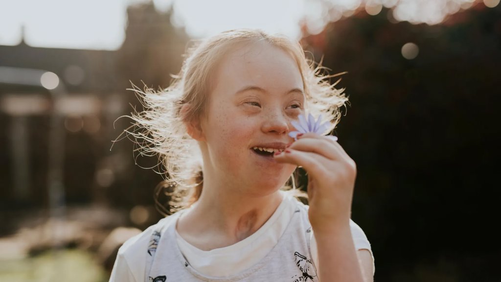 Scientists rewired Down syndrome brain circuits by restoring a missing molecule | ScienceDaily