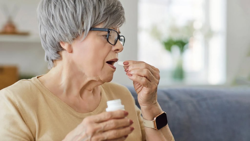 Popular joint supplement glucosamine linked to faster Alzheimer’s progression | ScienceDaily