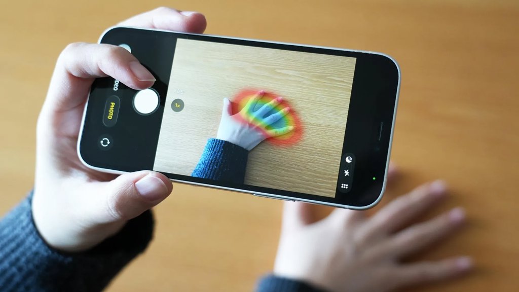 A simple hand photo may be the key to detecting a serious disease | ScienceDaily