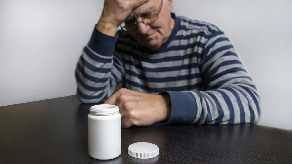 Fentanyl overdoses among seniors surge 9,000% &mdash; A hidden crisis few saw coming | ScienceDaily