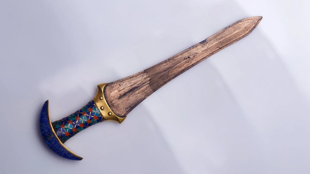 Ancient Egyptian princesses were buried with weapons. Their bones reveal why | ScienceDaily