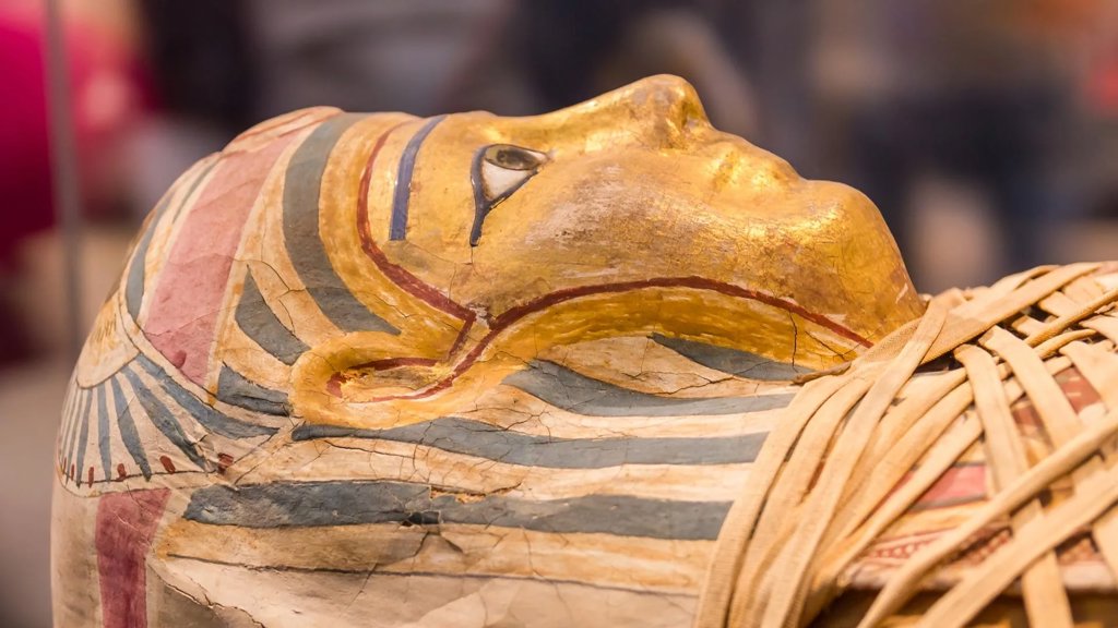 The smell of Egyptian mummies is revealing 2,000-year-old secrets | ScienceDaily