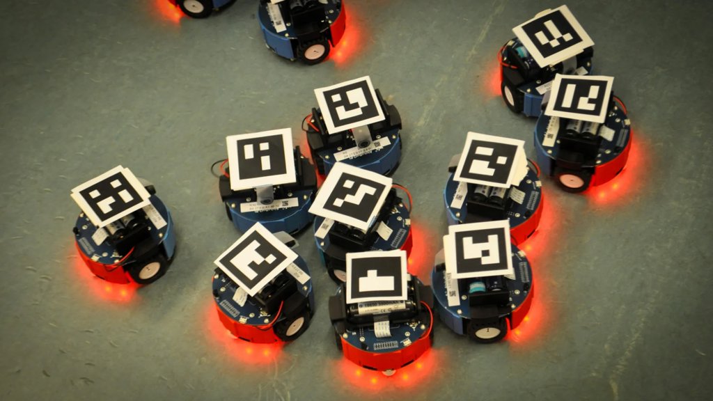 This simple change stops robot swarms from getting stuck | ScienceDaily