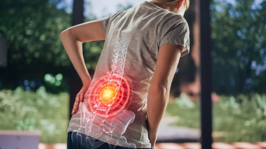 Mayo Clinic neurosurgeon reveals 8 back pain myths to stop believing | ScienceDaily